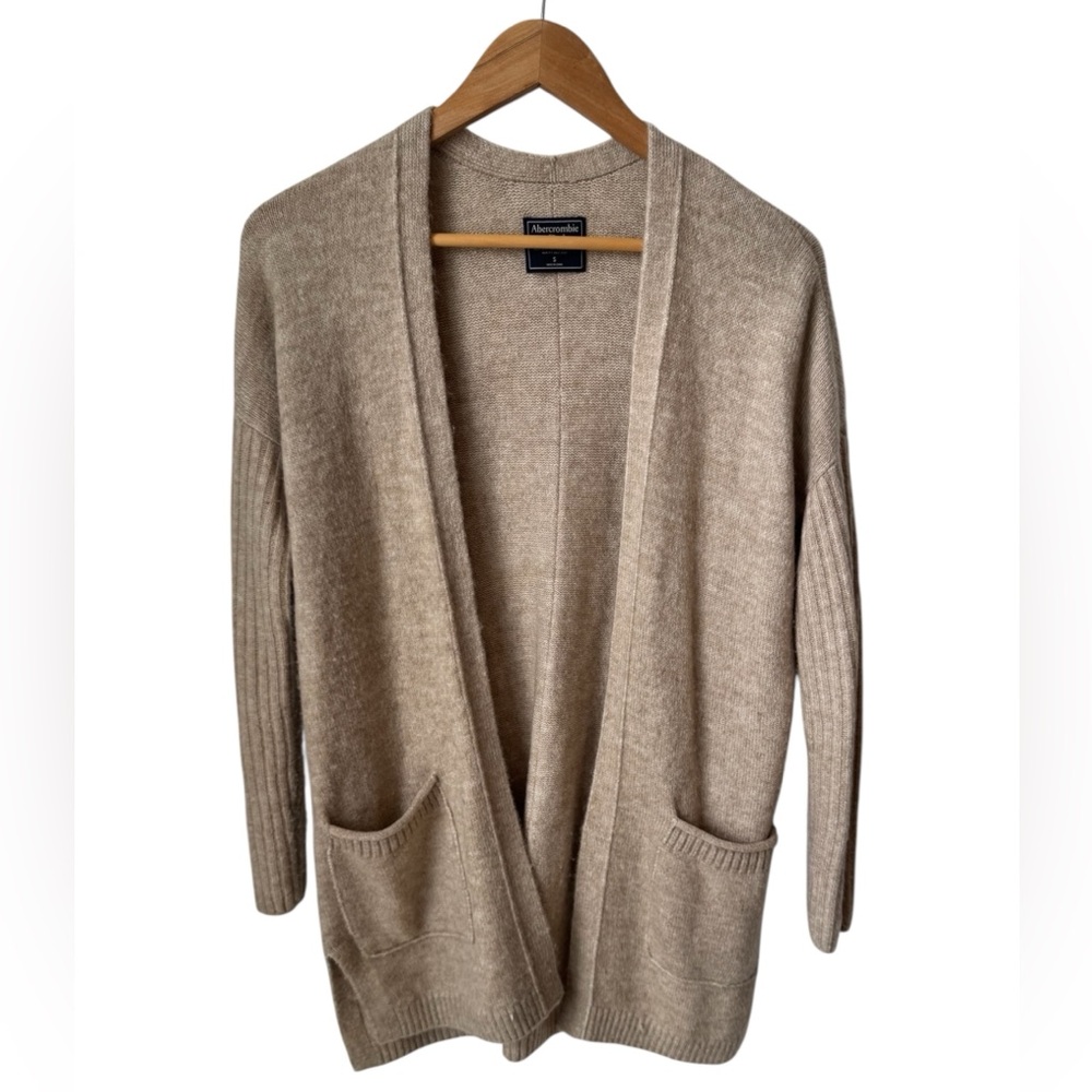 Abercrombie & Fitch Women's Oversized Beige Cardigan